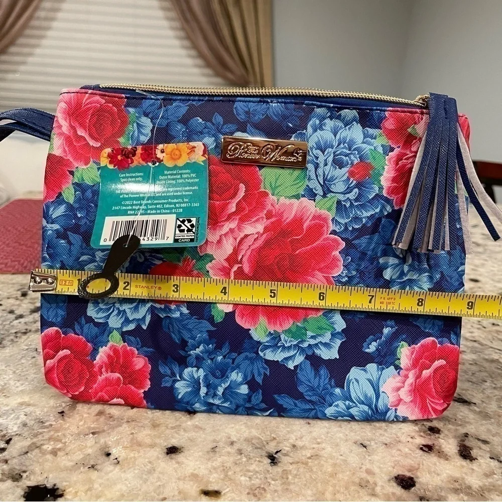 free with any purchase over 30$ Just add it to your bundle, makeup bag